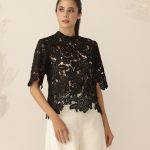 Reine in Black